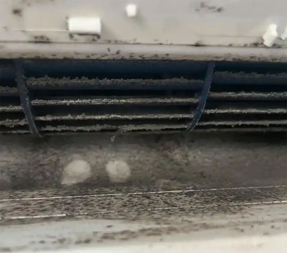 太平空调吹的风有股烧焦味是怎么回事